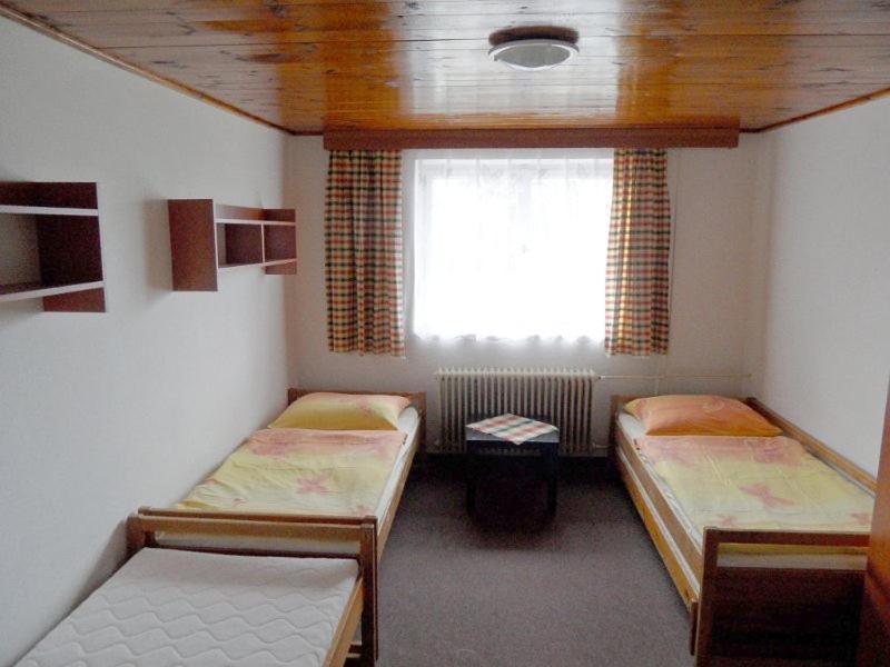 Horska Chata Cihelny Stachy Ruang foto
